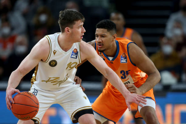 为众多选手 为众多选手